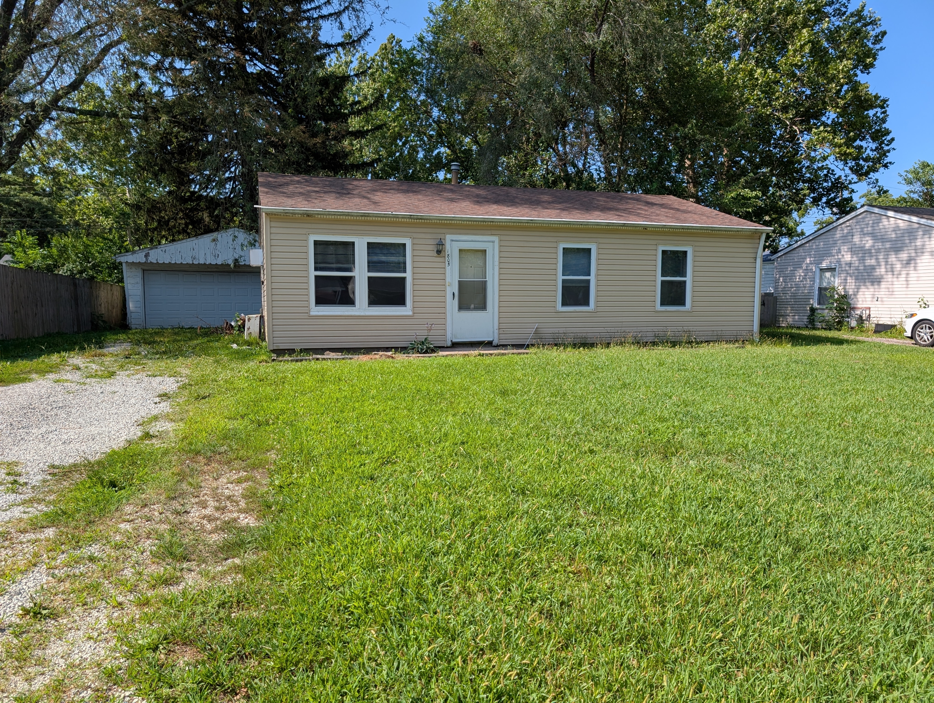 1805 Southwood Drive