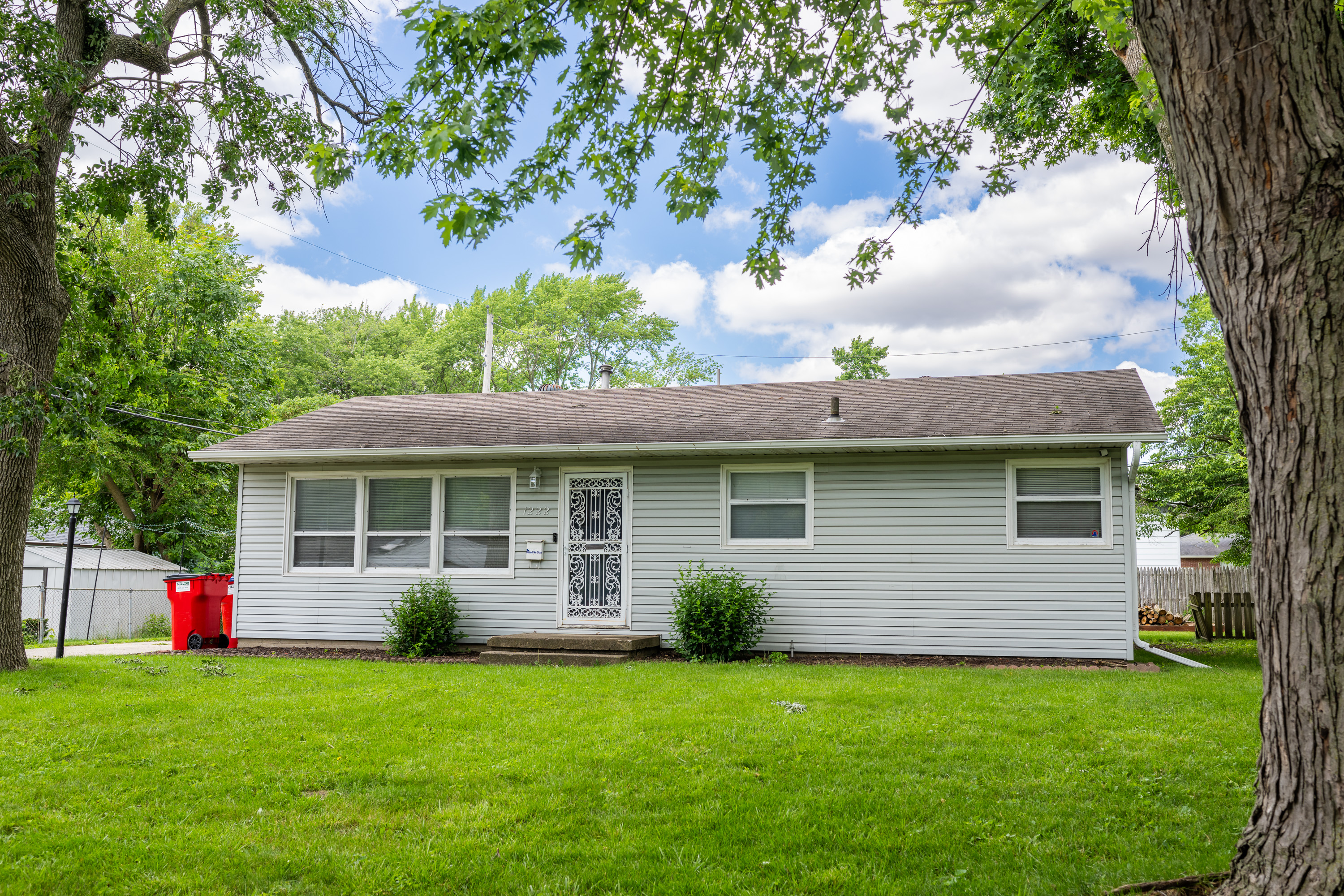 1222 Thomas Drive
